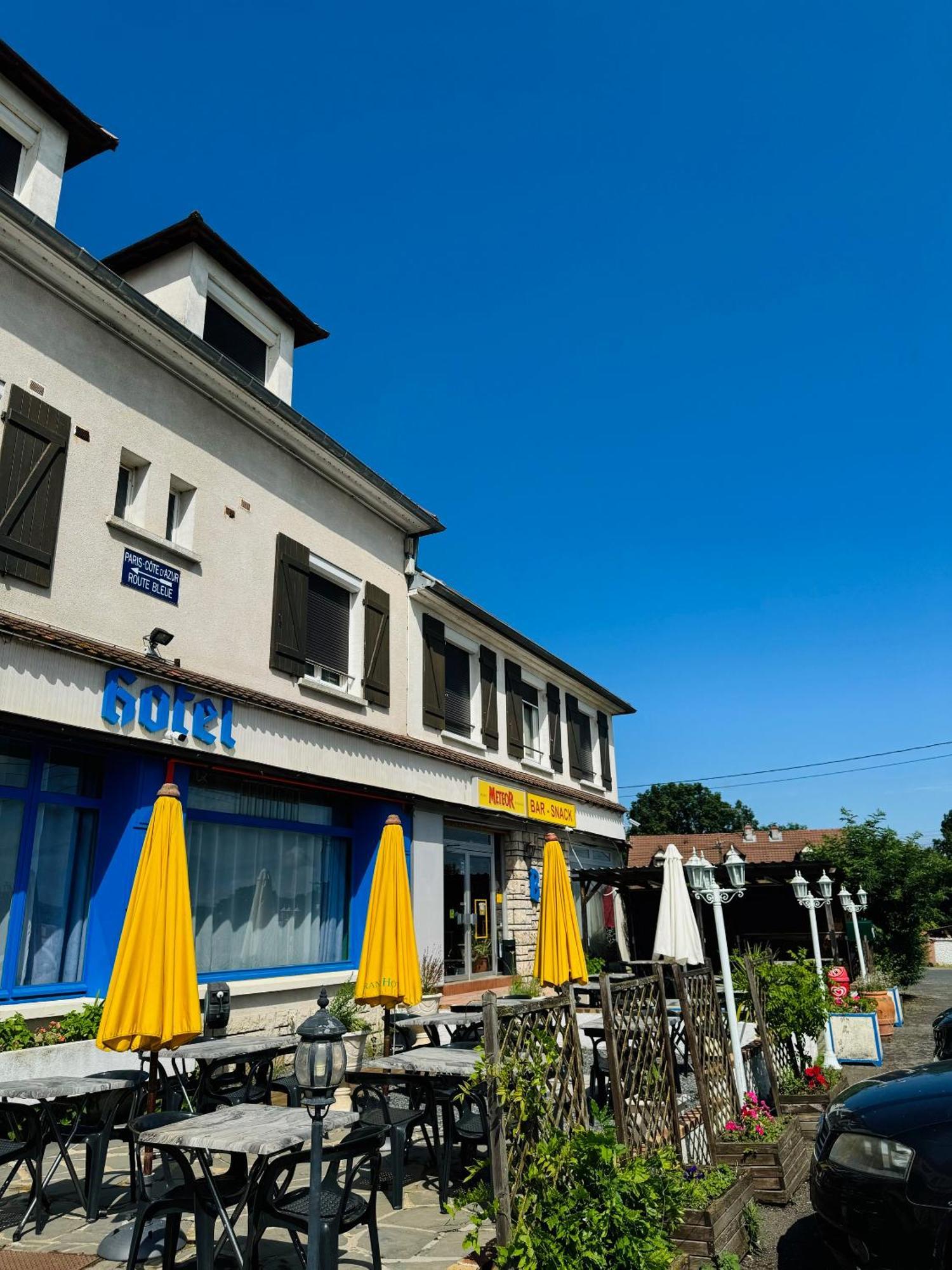 Le Relais De La Route Bleue Hotel Saint-Loup  Bagian luar foto